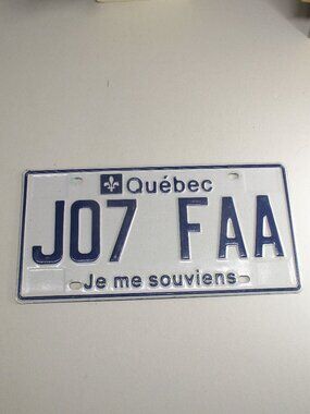QUEBEC, CANADA 2000's LICENSE PLATE  J07 FAA  Je me souviens